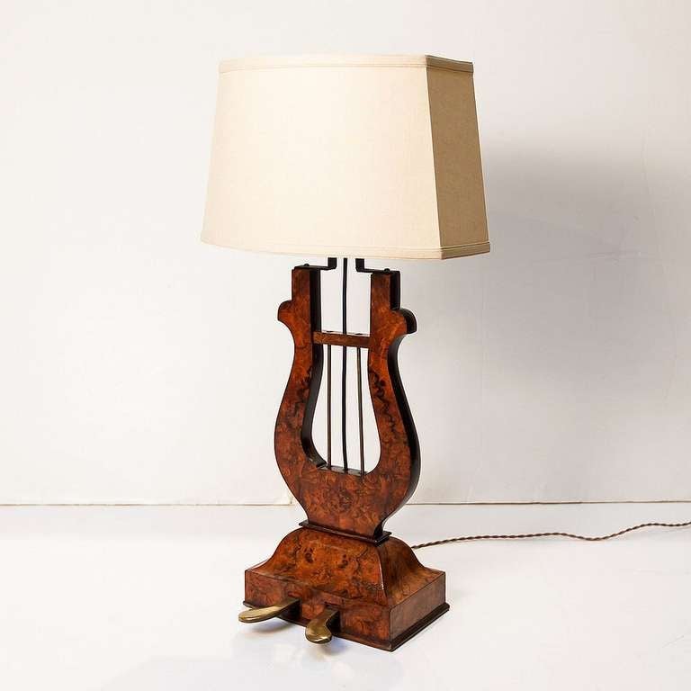 English Lyre-Shaped Table Lamp In Excellent Condition In Austin, TX