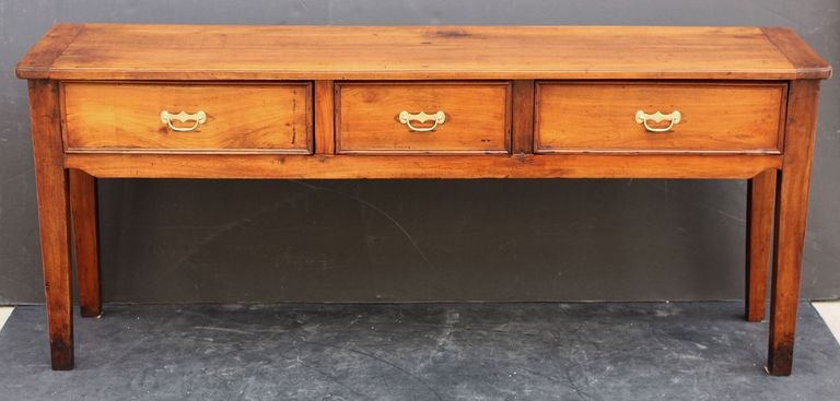 French Console Server of Cherry