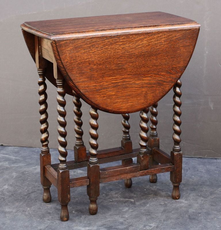 British English Drop-Leaf Gate-leg Table