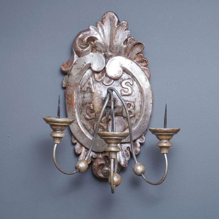 Pair of Silver Gilt Wall Sconces or Wall Lights from Italy In Good Condition For Sale In Austin, TX