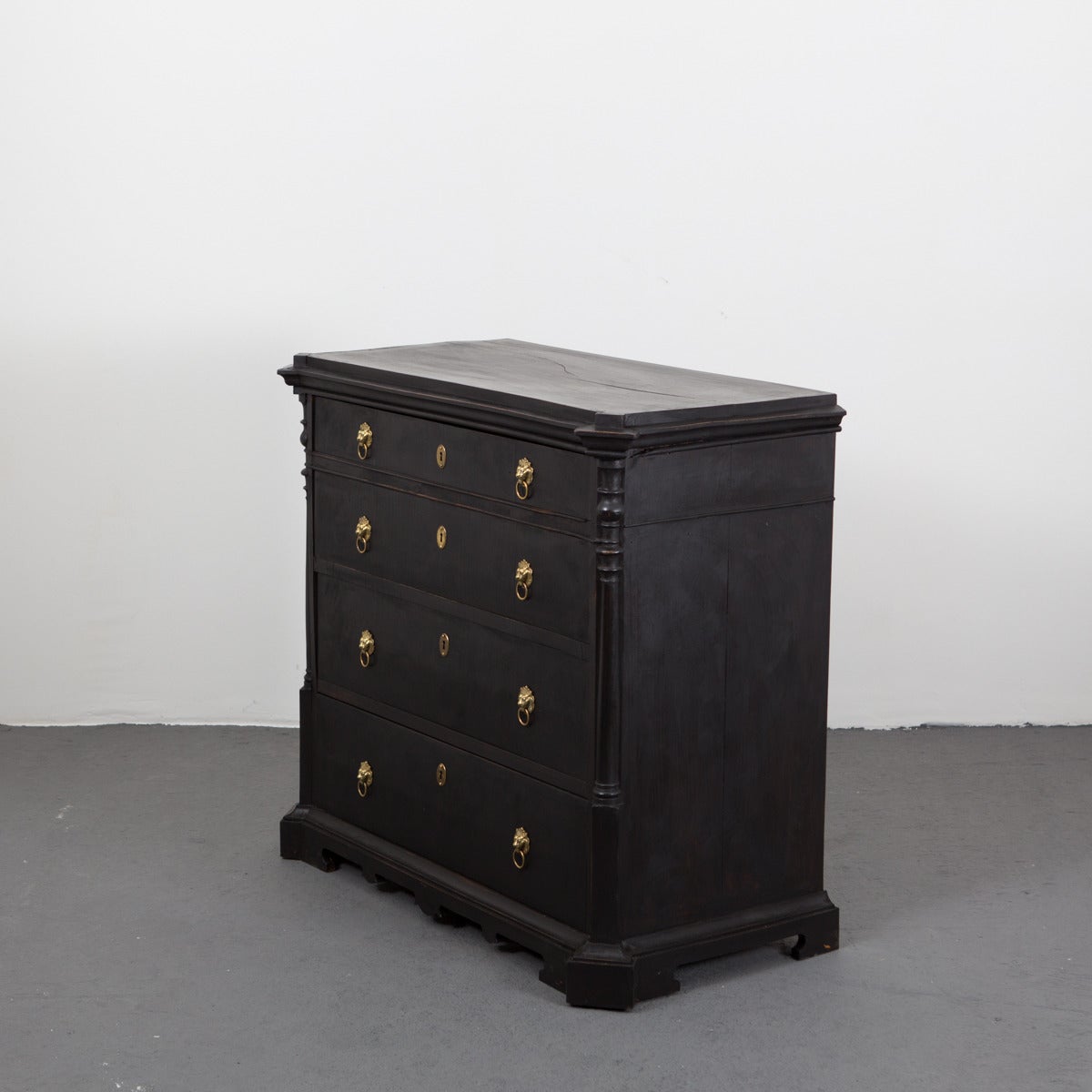 Black Neoclassical Chest of Drawers Sweden In Good Condition In New York, NY