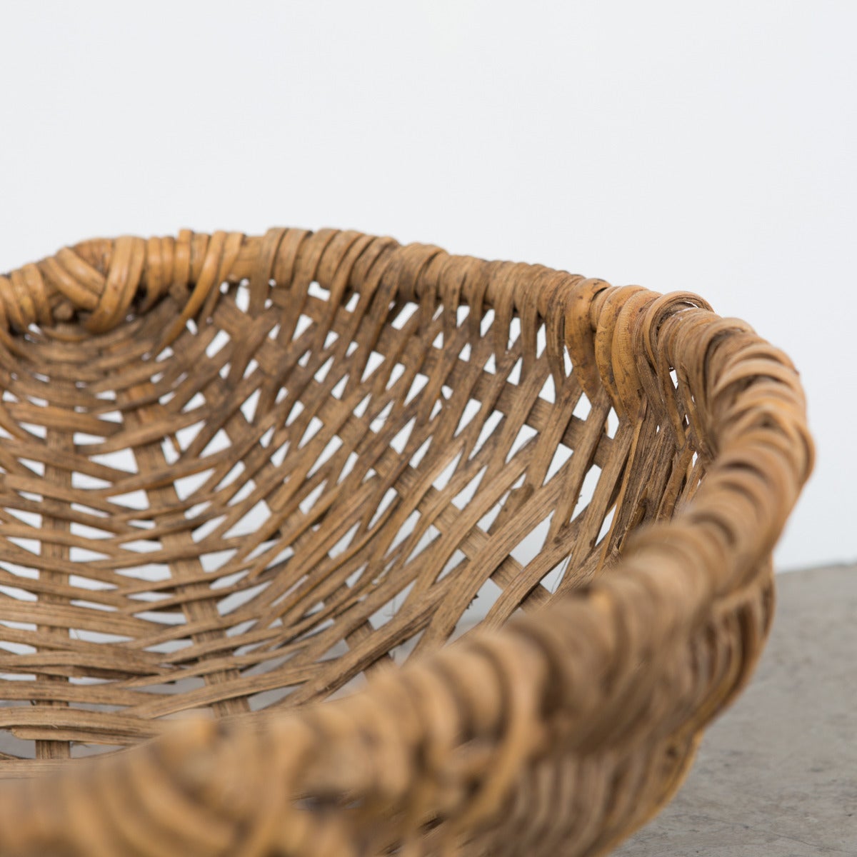 A basket made during the 19th Century in Sweden. A so called kitchen basket.