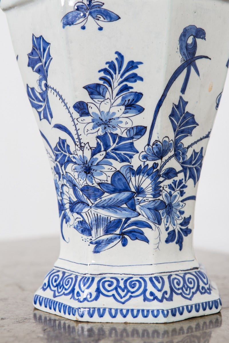 Large Dutch Faience Urn with Lid, 1700s 1