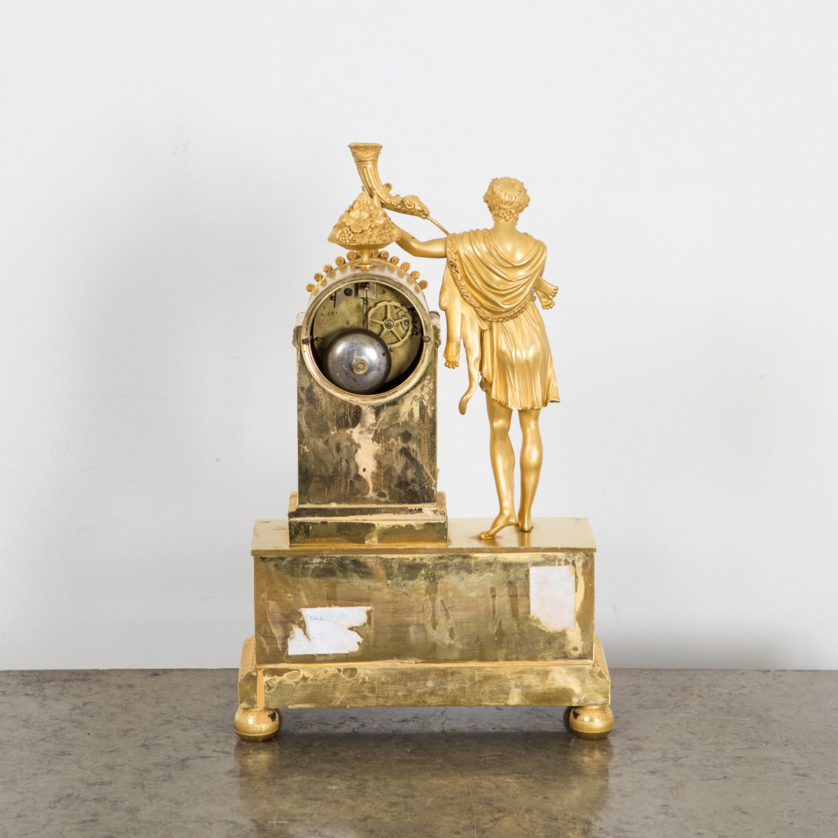 Clock Mantle Gilt Bronze Neoclassical Empire French 19th Century France In Good Condition For Sale In New York, NY
