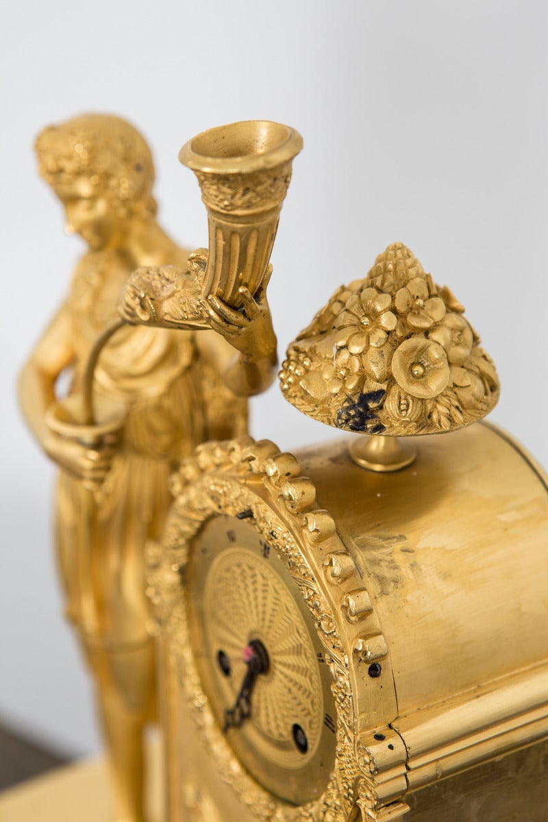 Uhr Mantel vergoldete Bronze Neoklassische Empire Französisch 19. Jahrhundert Frankreich im Angebot 3