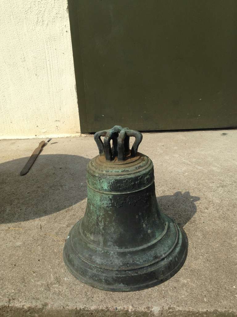 A cast iron bell in oxidized surface. Made in Sweden during the 18th Century and Baroque period. Belonged to a manor house located in mid part of Sweden.