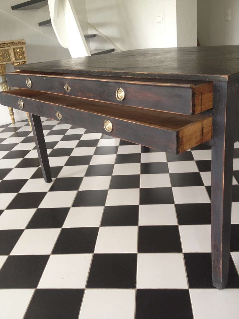 A Large Gustavian Desk In Good Condition In New York, NY