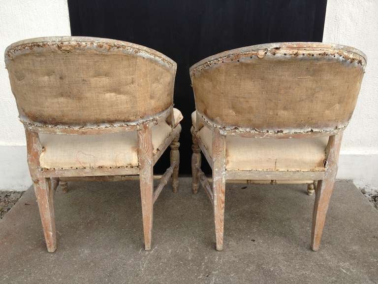 18th Century and Earlier Pair of Swedish Late Gustavian / Neoclassical Barrel Back Chairs