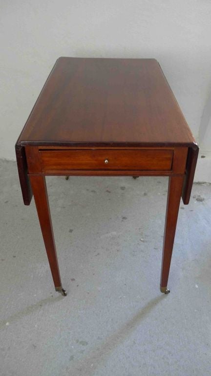 Swedish Drop Leaf Table in Mahognay In Good Condition In New York, NY