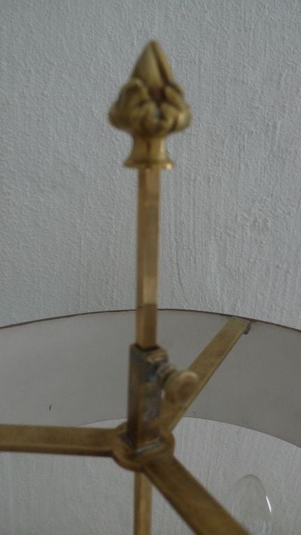 Lámpara de mesa Siglo XIX Bronce dorado Pantalla de metal Francia neoclásica Francés en venta