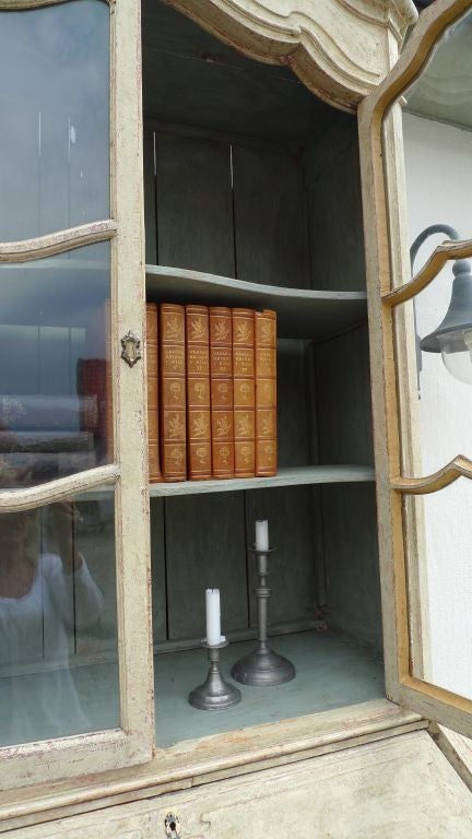 Venetian Secretary Bookcase In Good Condition In New York, NY