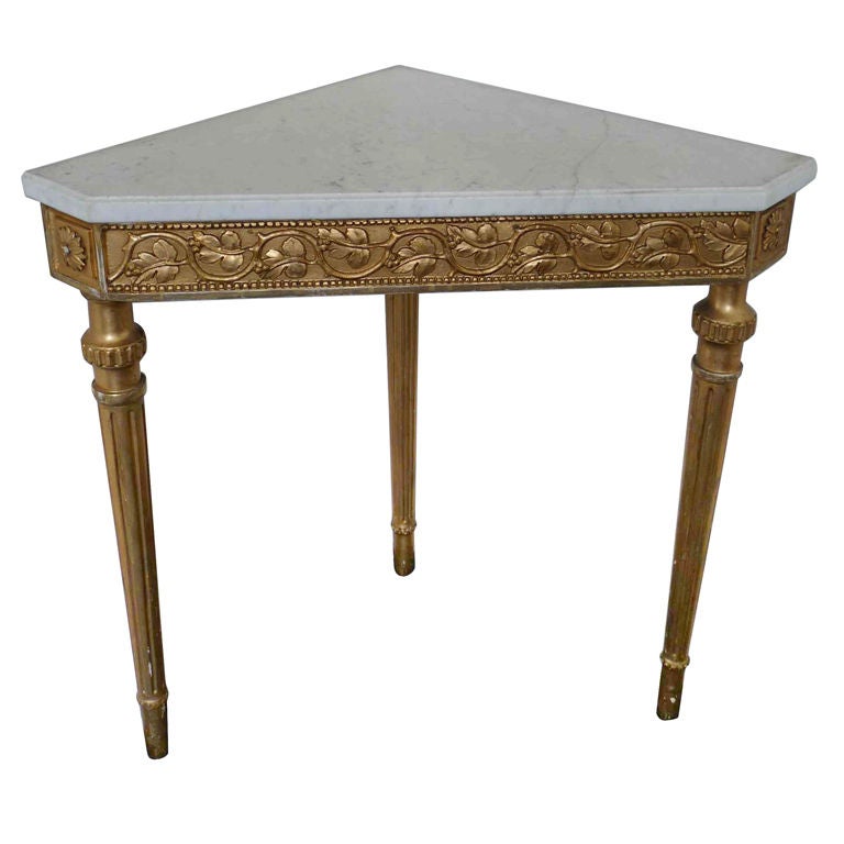 Table Console Swedish Neoclassical 18th Century Marble Gilt wood Sweden. 
An exquisite console table made in Per Ljungs Art (for reference See: Thorsten Sylven: Mastarens Mobler p.243 ) White marble top being held up by a gilded wooden base,