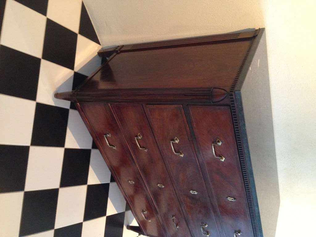 Swedish Late Gustavian / Neoclassical Mahogany Chest of Drawers In Good Condition In New York, NY