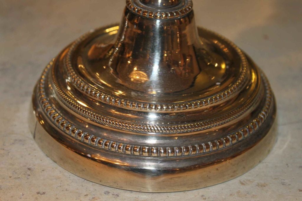 Coppia di candelieri neoclassici in argent hache In condizioni buone in vendita a New York, NY