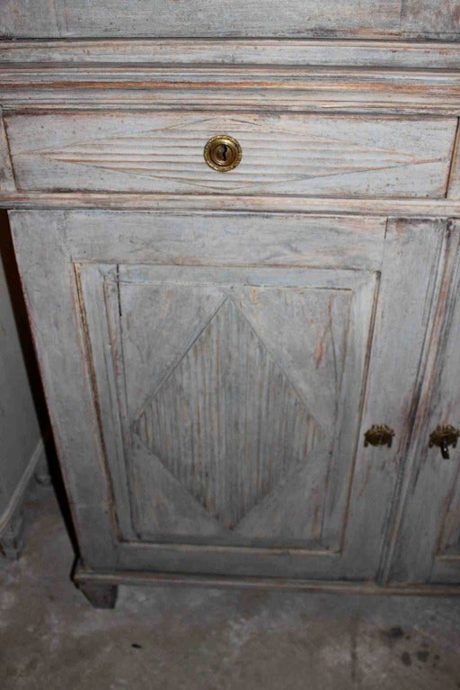 Swedish Gustavian Cabinet In Good Condition In New York, NY