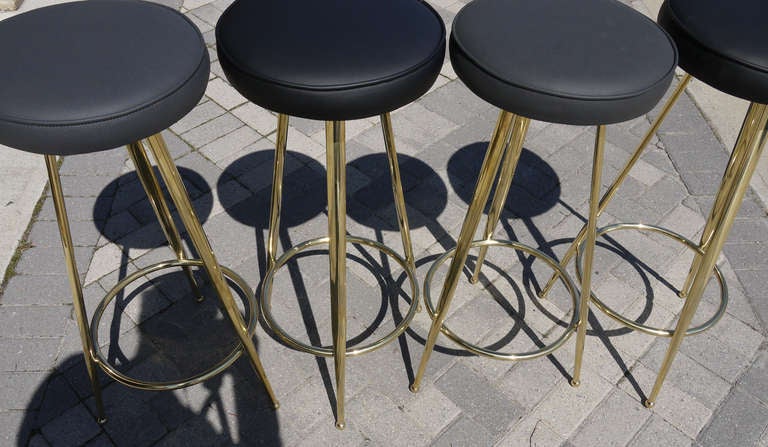 Set of Four Italian Brass Bar Stools In Excellent Condition In Kilmarnock, VA