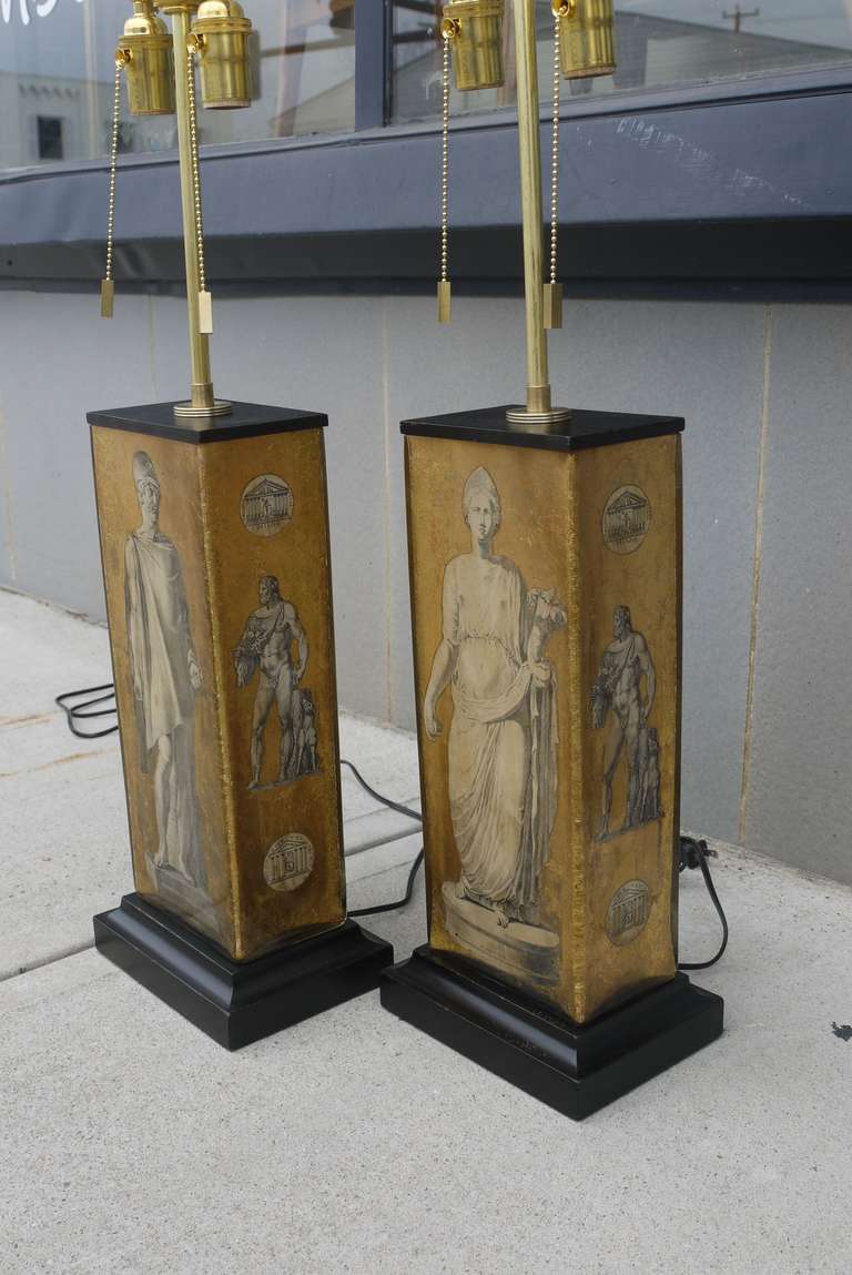 Pair of Neoclassical Eglomise Lamps In Excellent Condition In Kilmarnock, VA
