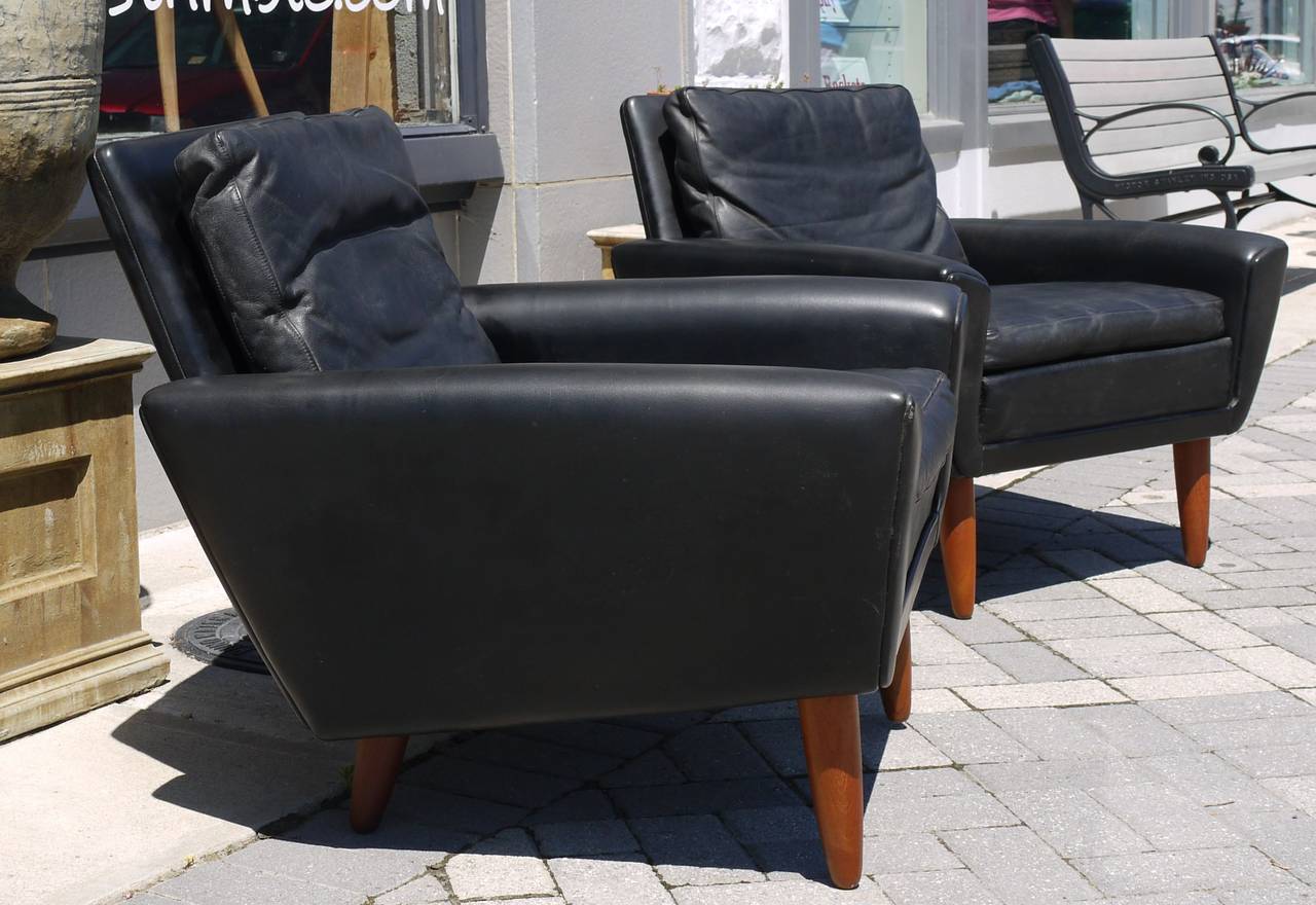 Mid-20th Century Pair of Danish Leather Lounge Chairs by G. Thams