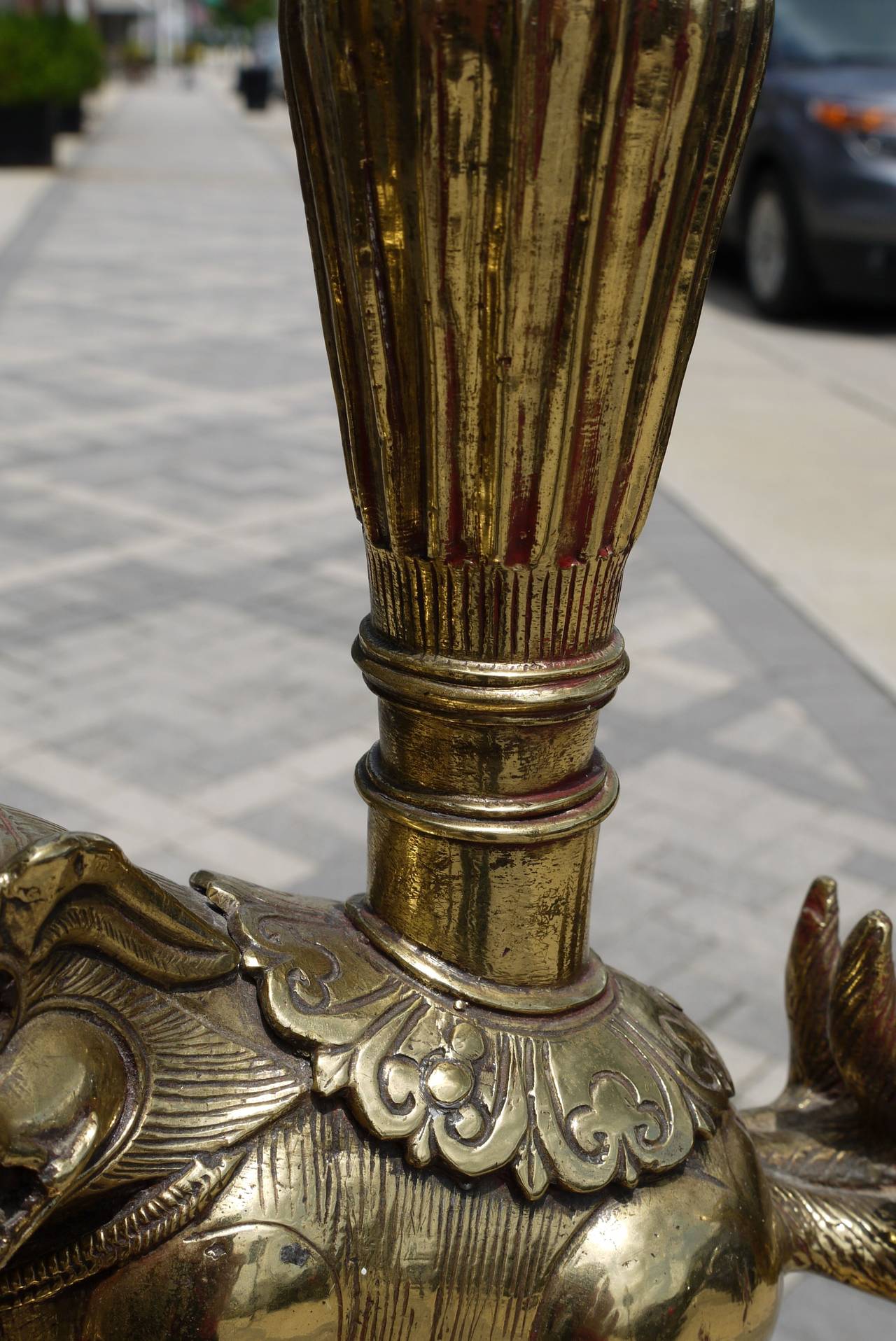 Bronze Paire de lampes chinoises du 19ème siècle en bronze représentant des chiens Foo en vente