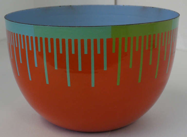 Rare bowl by Richard Anuszkiewicz produced in very limited production for the Hirshhorn Museum in Washington DC.  He was one of the founders and foremost exponents of the Op Art Movement.  I've talked with someone whose worked at the Hirshhorn for
