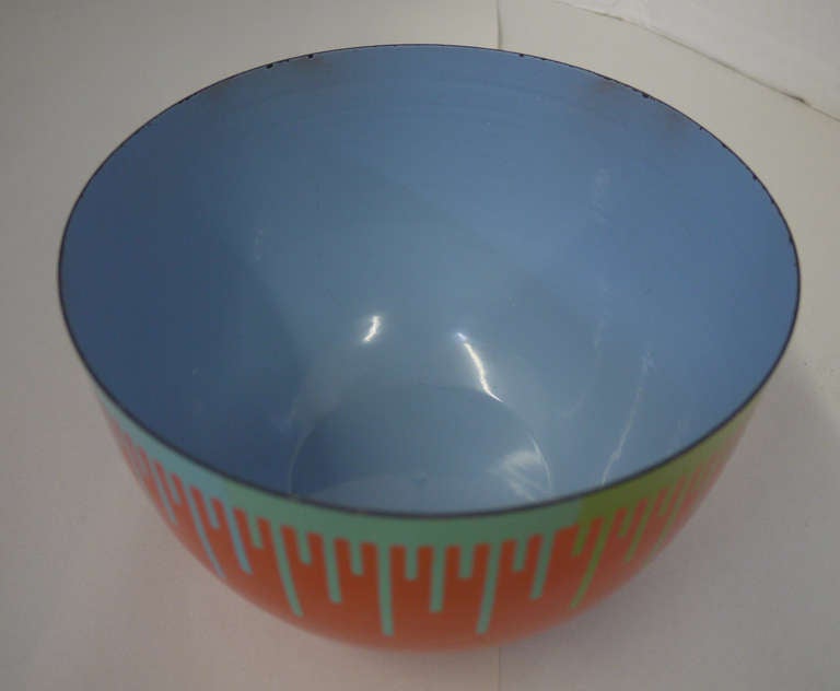 Enamel Bowl by Richard Anuszkiewicz In Excellent Condition In Kilmarnock, VA