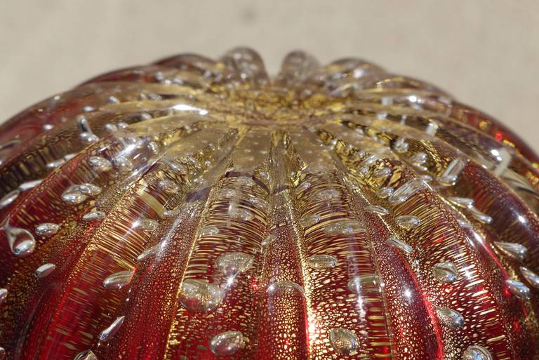 Mid-20th Century Bullicante Vase with Gold Inclusions by Seguso