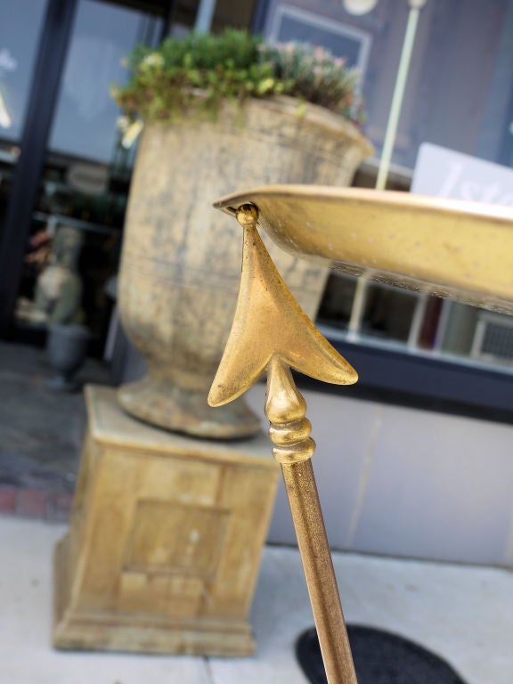 A Continental Neoclassical Crossed Arrow Table