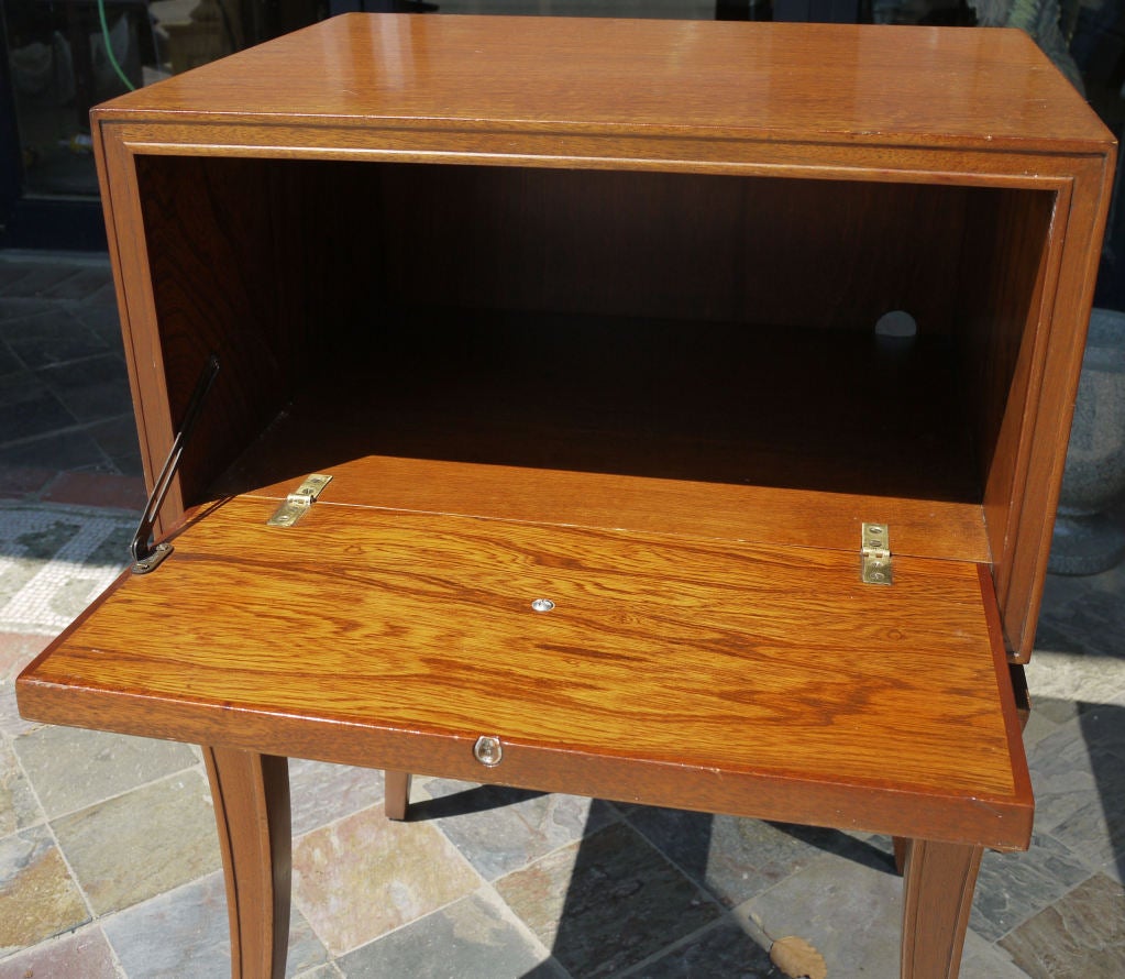 Pair of End Tables by Orsengio In Excellent Condition In Kilmarnock, VA