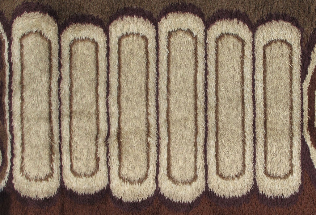 beige black carpet