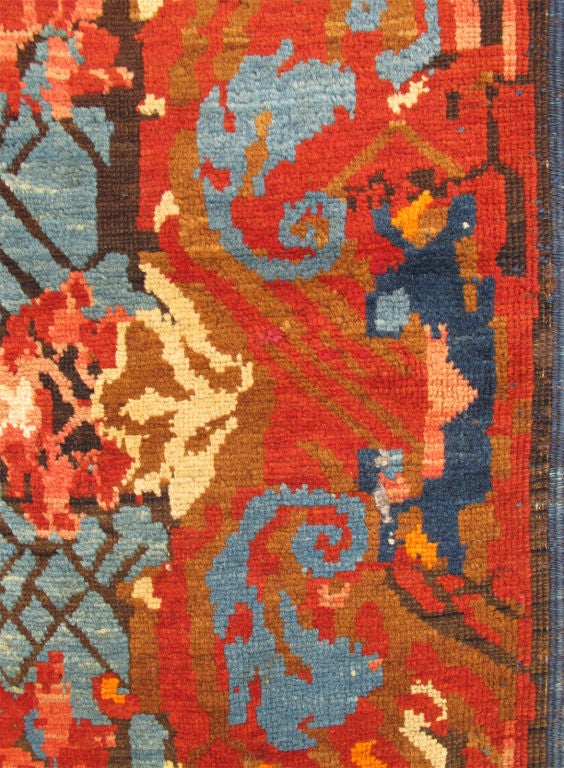 Antique Caucasian Kuba Rug with a Central Medallion In Excellent Condition For Sale In Atlanta, GA