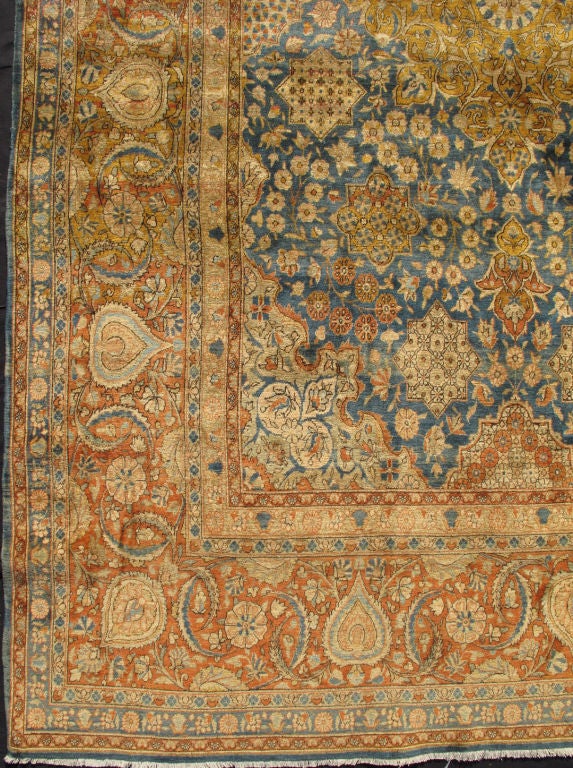 Large Antique Persian Kashan Rug In Excellent Condition In Atlanta, GA