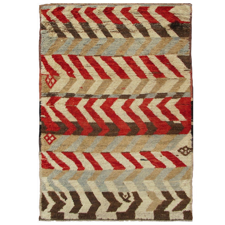 Antique Tulu