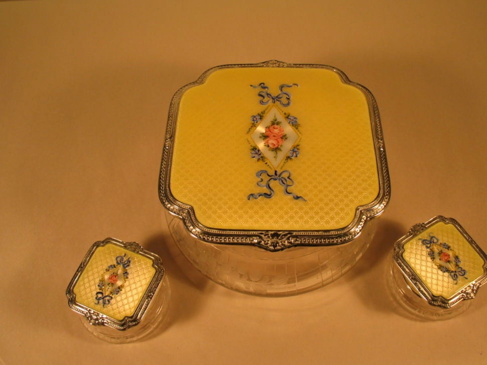 Sterling silver and enamel dresser set In Excellent Condition In Bronx, NY