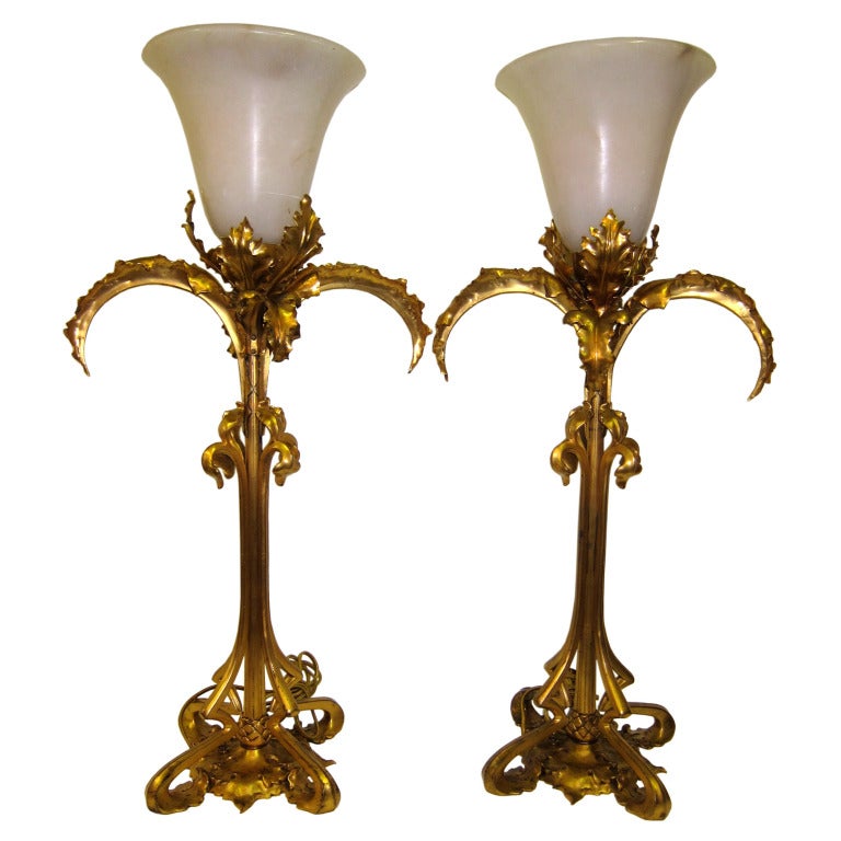 Dore
 Bronze and Alabaster Art Nouveau Period Lamps For Sale