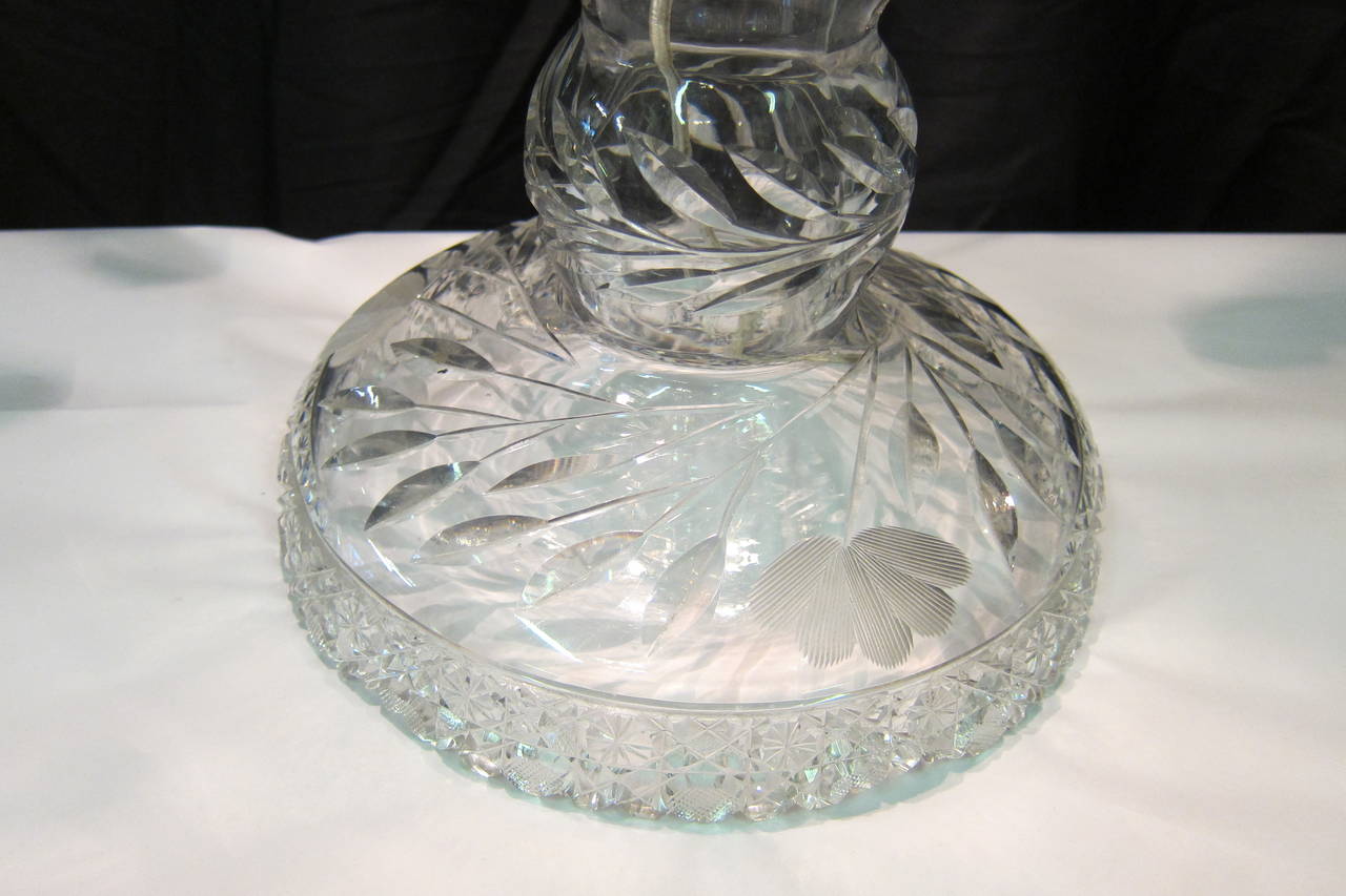 20th Century Vintage (early 20th century) American cut glass table lamp For Sale