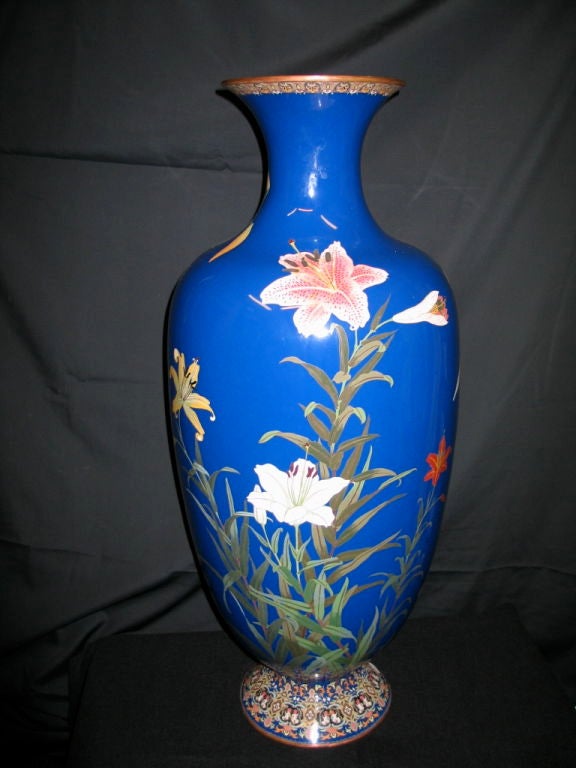 19th Century Impressive Japanese Cloisonne' Vase