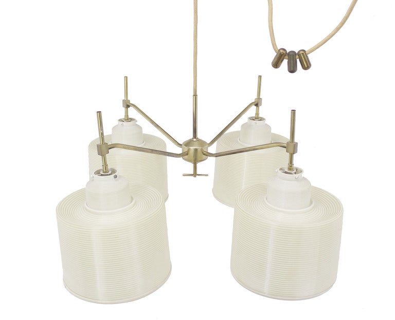 4 White Acrylic Shade Mid Century Modern Adjustable Light Fixture Chandelier In Excellent Condition In Rockaway, NJ