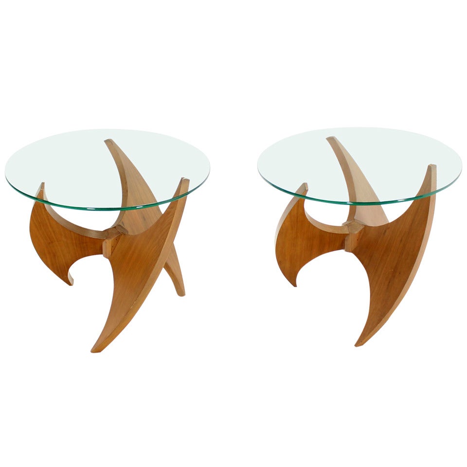 Mid-Century Modern Pair of Walnut Propeller Base End Tables