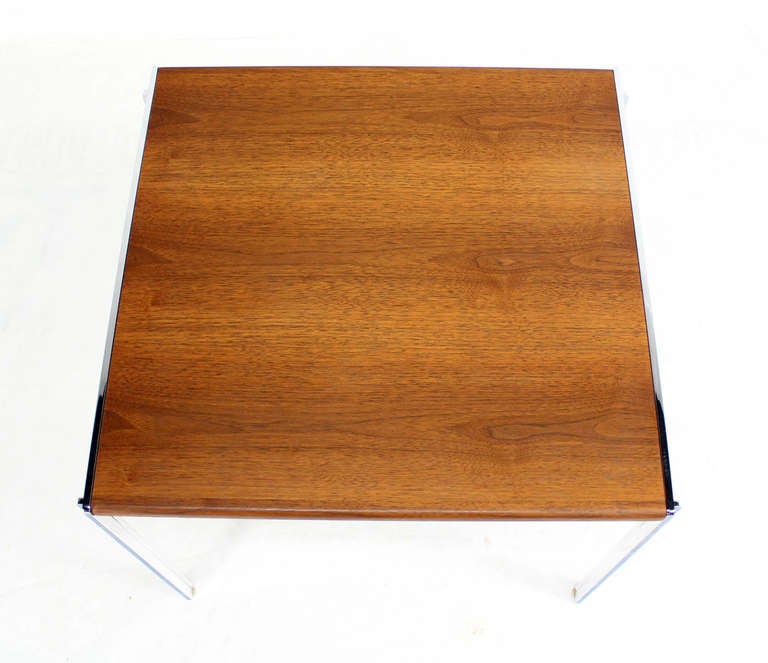 Mid-Century Modern Stow Davis Walnut and Chrome Coffee Table In Excellent Condition In Rockaway, NJ