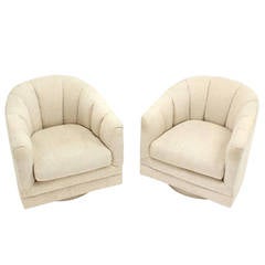 Pair of Revolving Lounge Barrel-Back Chairs by Milo Baughman