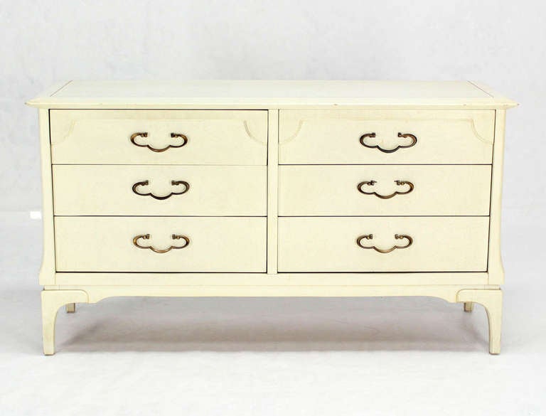 White Lacquer Mid-Century Modern Dresser with Ornate Drawer Pulls In Excellent Condition In Rockaway, NJ