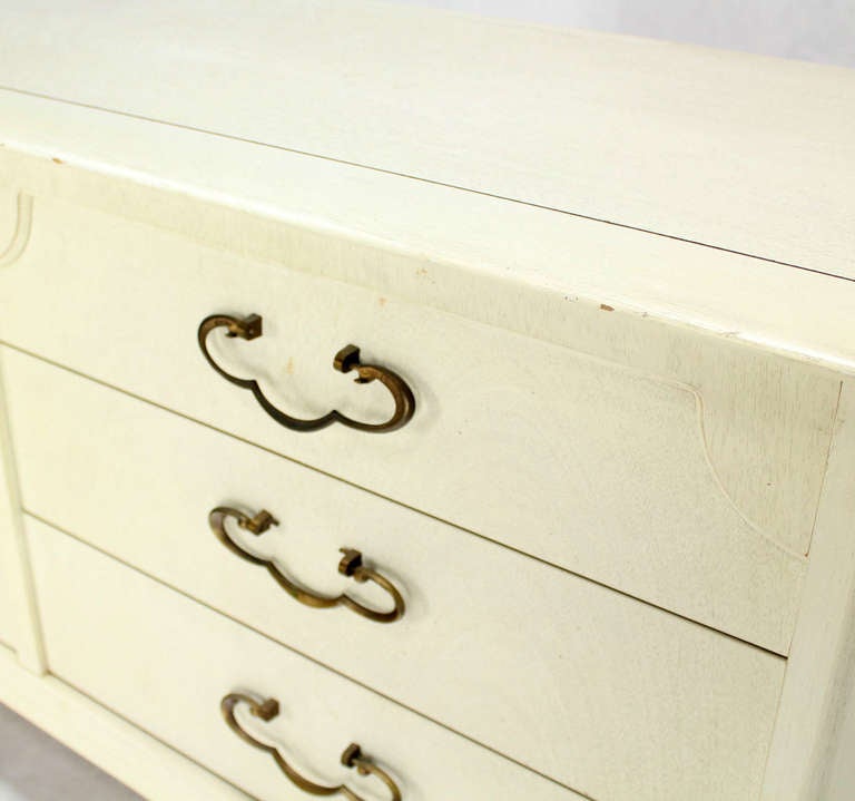 Lacquered White Lacquer Mid-Century Modern Dresser with Ornate Drawer Pulls