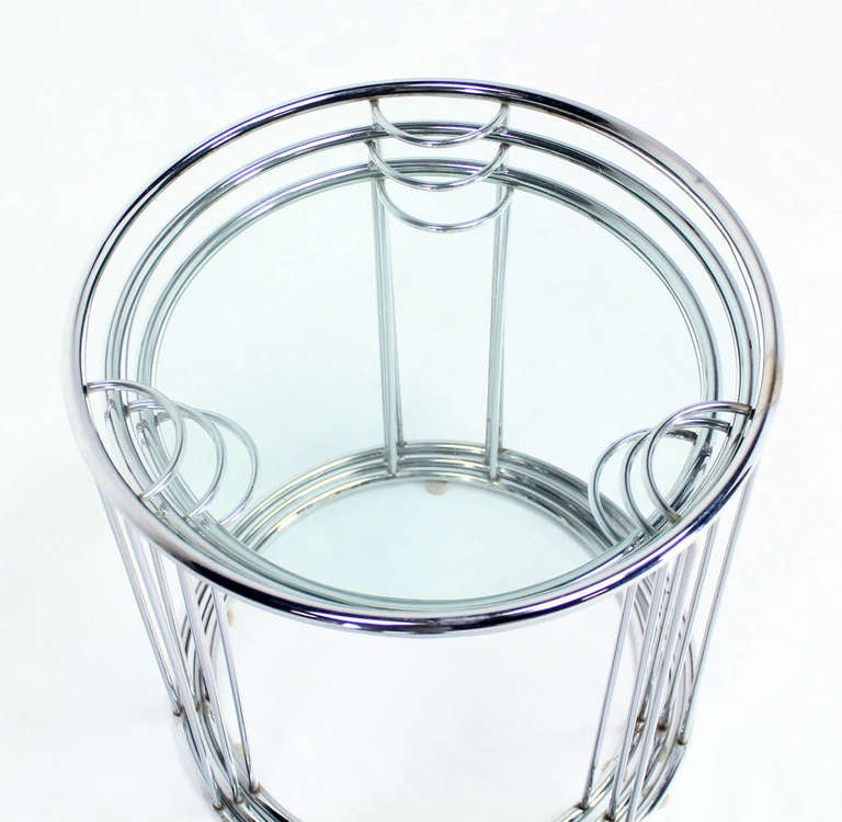 Set of Three Round Chrome and Glass Nesting End Tables by Baughman Decor In Excellent Condition In Rockaway, NJ