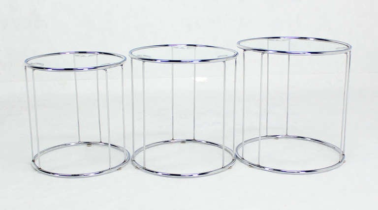 Set of Three Round Chrome and Glass Nesting End Tables by Baughman Decor 3