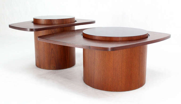Danish Modern Pair of Walnut, Organic Shape End Tables on Pedestal Bases 3