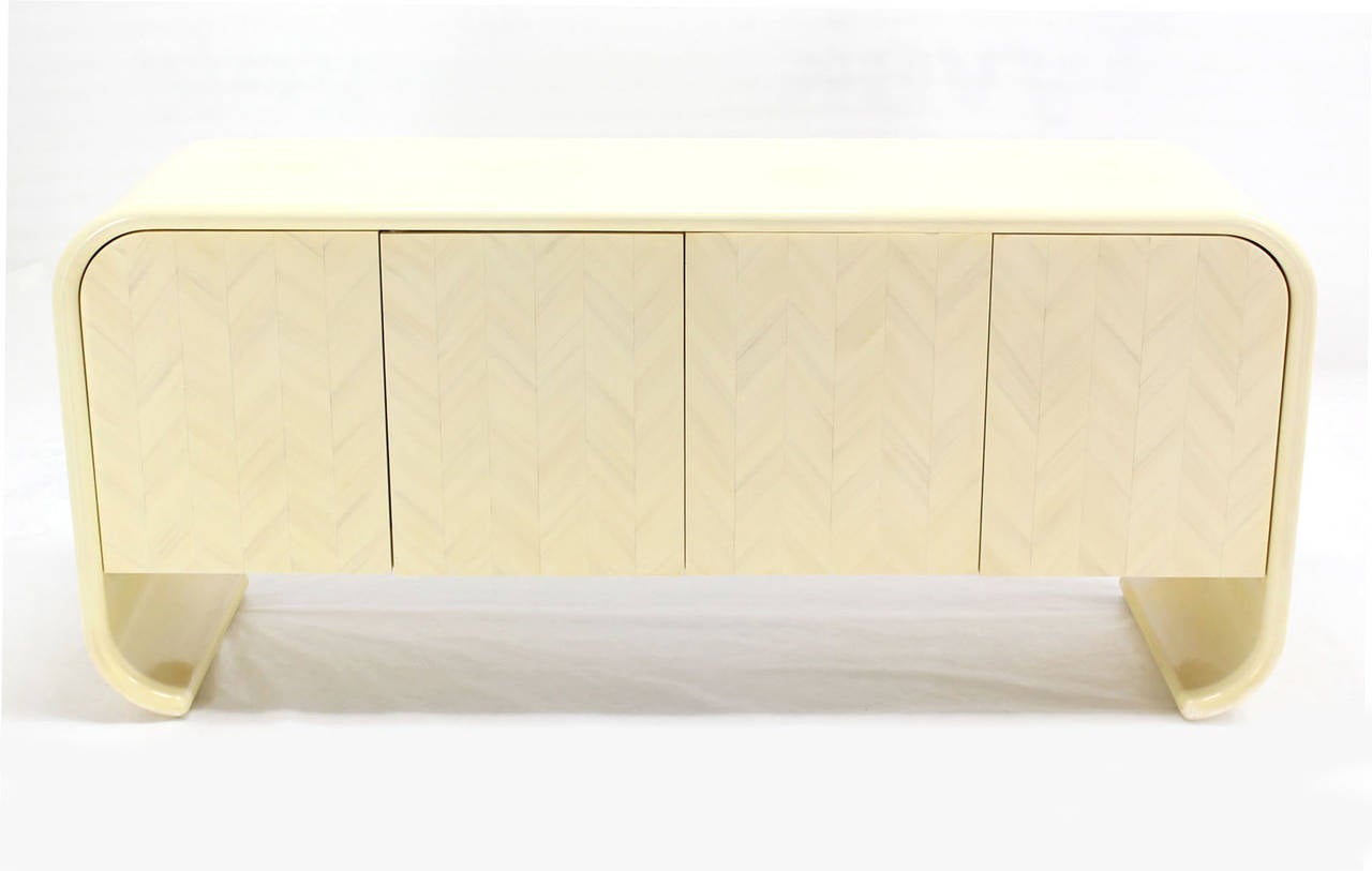 White Lacquer Scroll-Form Credenza Sideboard by Springer 2