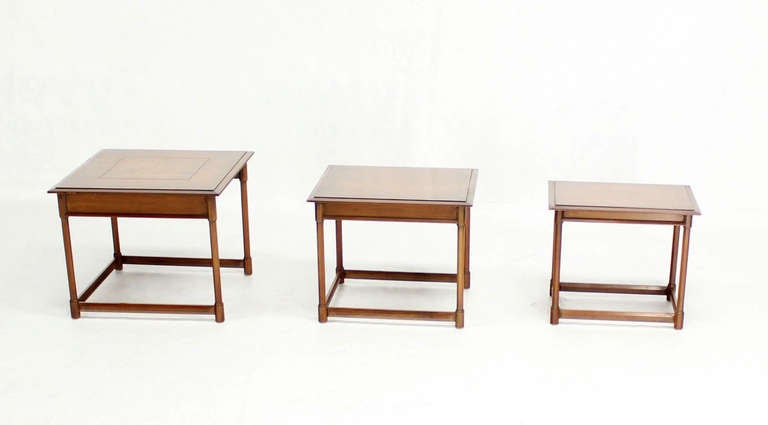 Set of Three Mid-Century Modern Nesting End Tables  In Excellent Condition In Rockaway, NJ