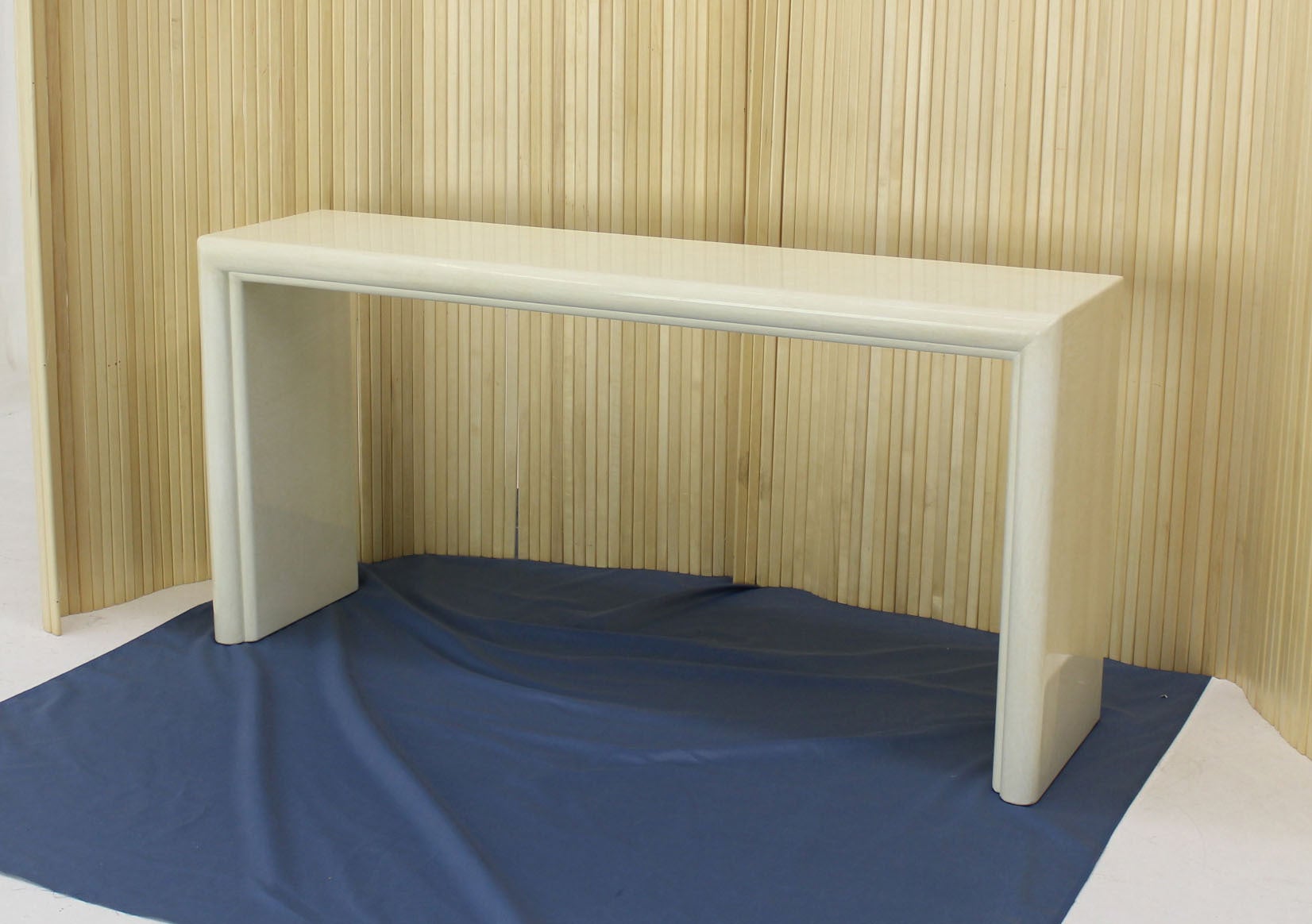 White Lacquer Mid Century Modern Console Table