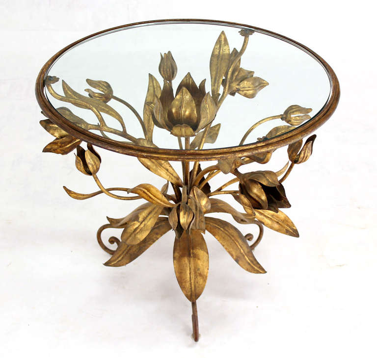 Pair of Italian Round Gold Gilt Flowers End Tables in Arthur Court Style In Excellent Condition In Rockaway, NJ