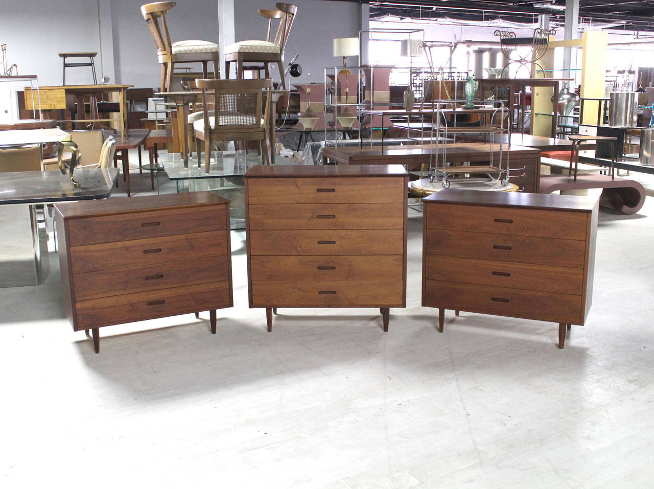 Pair of Oiled Walnut Mid-Century Modern Bachelor Chests or Cabinets 5